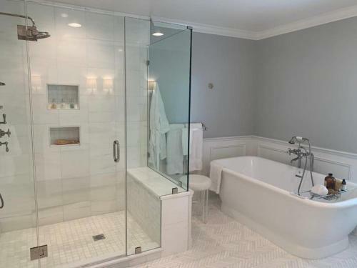 Villa Zainip - Luxury With Pool