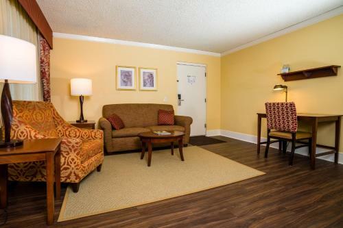 Hotel Park Lane Suites & Inn