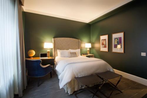 Sentinel, A Provenance Hotel