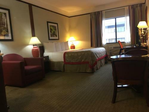 Hotel Ramada Portland Airport