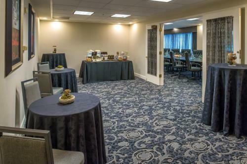 Hotel Embassy Suites Portland - Downtown