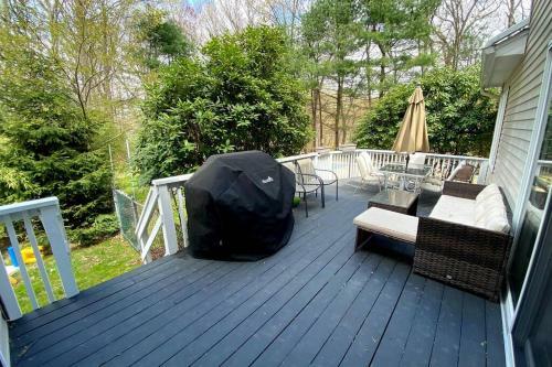 Beautiful 7 Bedroom Home With Inground Heated Pool