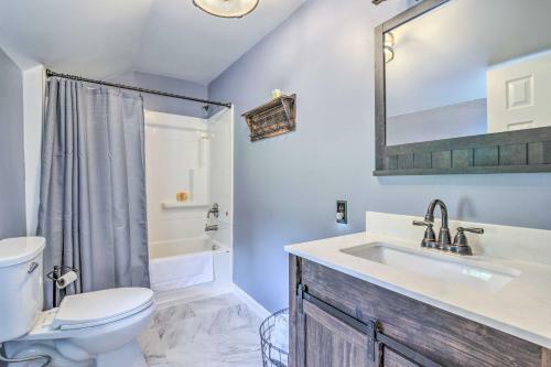Watkins Glen Lakeview Cottage With Waterfall!