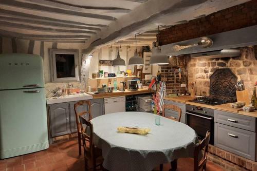La Lanterne: Grande Maison � Deux Pas de La Mer