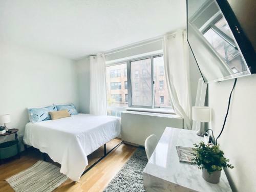 Cozy Apartment, Hell's Kitchen!!