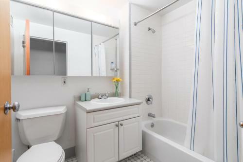 Cozy Apartment, Hell's Kitchen!!