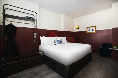 Civilian Hotel