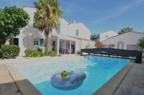 Au Calme, Villa Avec Piscine