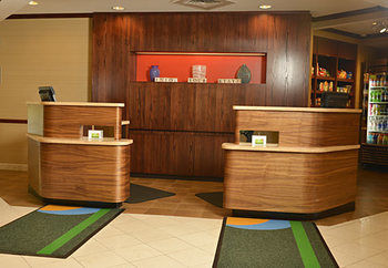 Hotel Courtyard Middlebury