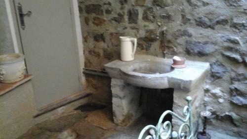 Maison de Caract�re Face � L Abbaye de Lagrasse