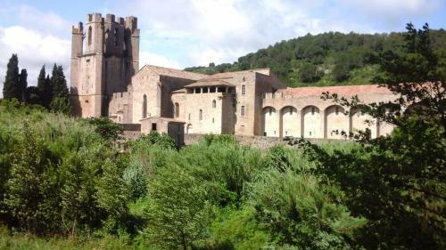 Maison de Caract�re Face � L Abbaye de Lagrasse