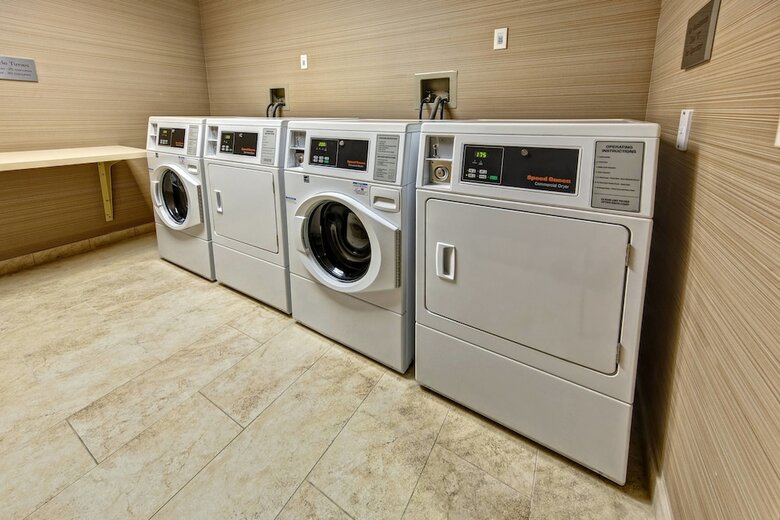 Hotel Courtyard By Marriott Westbury Long Island