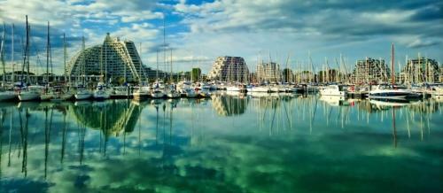 Bright Apartment Near The Port