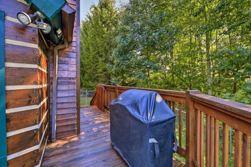 Hound Trails Cabin Hiking, Wineries And Waterfalls!