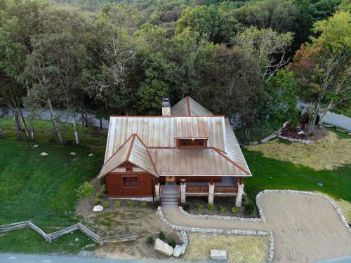 Timberwolf Lodge At Eagle's Nest - Fireplace, Fire Pit, Views, Summer Concerts!
