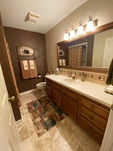 Villa Blue Mountain Oasis, Stunning Views. Mountain Gem!