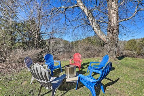 Blue Ridge Mountain Escape With Hot Tub, Grill!