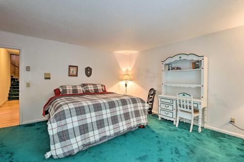 Retro Beech Mountain Home - 2 Mi To Skiing!