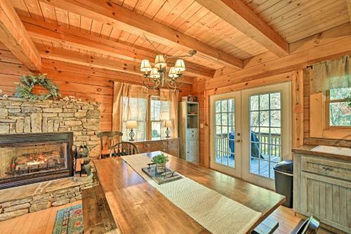Scenic Creekside Retreat With Private Fire Pit!