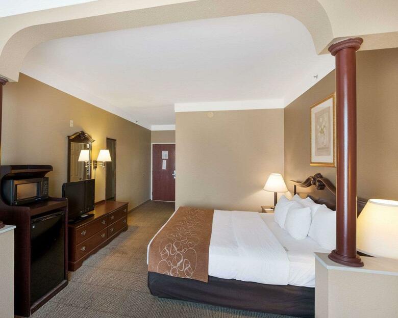 Hotel Comfort Suites Plainview