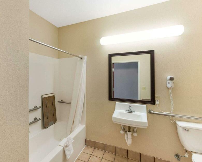 Hotel Comfort Suites Plainview