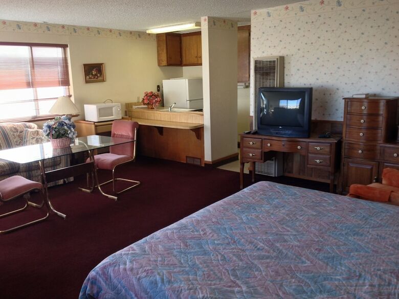 Motel Warrick Plaza Inn