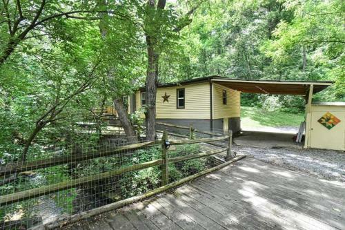 Asheville Creekside Bungalow