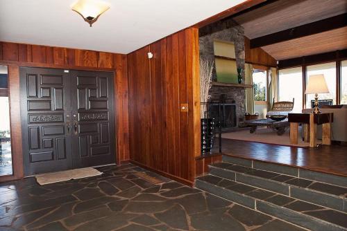Scenic Mountain Retreat