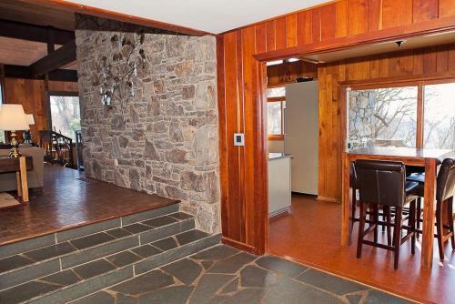 Scenic Mountain Retreat