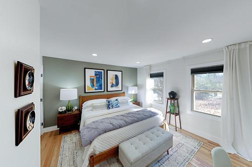 Crestview Cottage