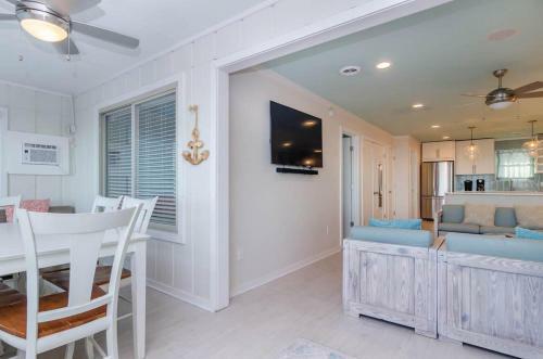 Shore To Relax - Upper