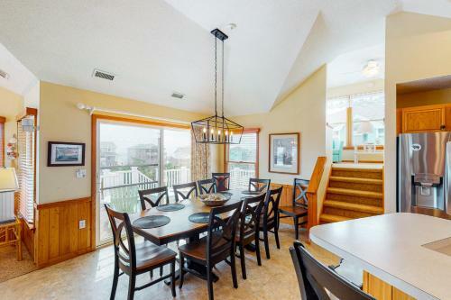 Surfs Inn #35-5