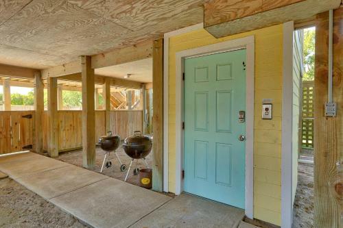 Parrot Pointe 714