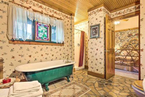 Villa Spacious River Lodge With Mtn Views On 4 Acres!