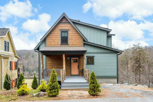 Cullowhee Home With Game Room, Wraparound Decks