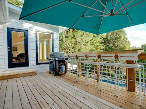 Pool Haus