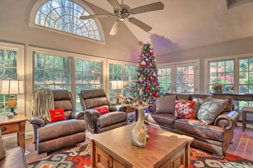 Million-dollar Estate By Downtown Franklin!