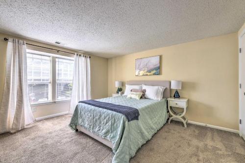 Apartamento Inviting Charlotte Getaway - Half Mi To Unc!