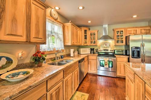 Lakefront Hayesville, Nantahala Forest Cabin!