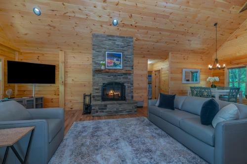 Clear Creek Hideaway