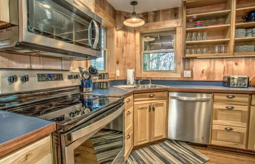 Lodge The Poplars At Bearwallow Mountain