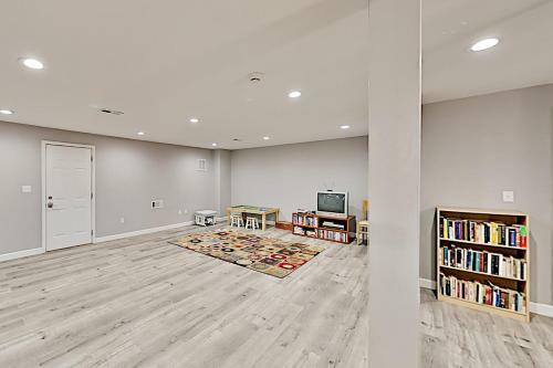 Jeter Mountain Manor