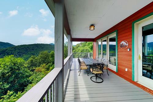 Misty Mountain Hideaway