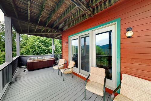 Misty Mountain Hideaway