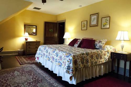 Posada Laughing Heart Lodge