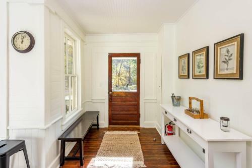 Spring Creek Farmhouse