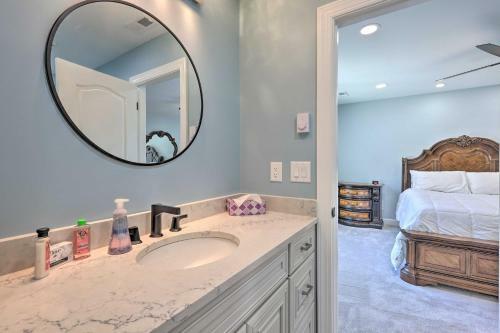 Spacious King Home With Theater And Game Room!