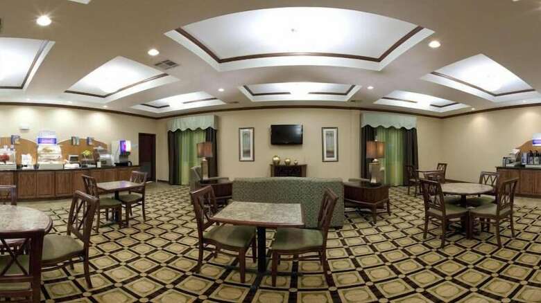 Holiday Inn Express Hotel & Suites Dumas