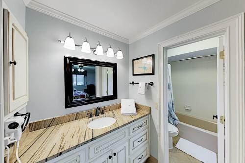 Rumbling Bald Condo Unit 403