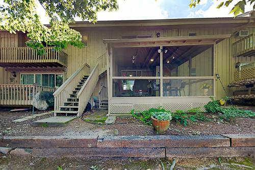 Rumbling Bald Condo Unit 403